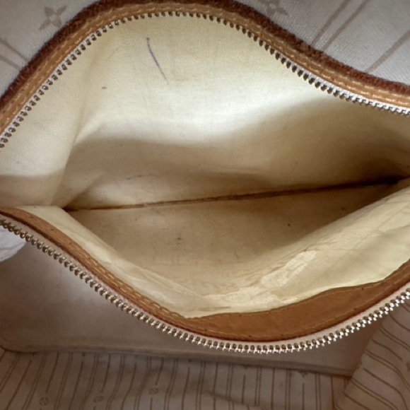 Louis Vuitton Neverfull GM Damier Azur - Picture 8 of 11